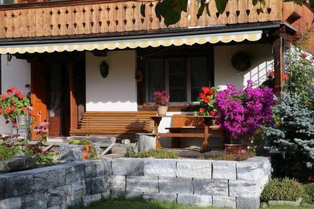 Ganze Wohnung, Baumerhus Appartement/Fewo, Dusche oder Bad, Wc 2-Bettwohnung in Gstaad, Saanen