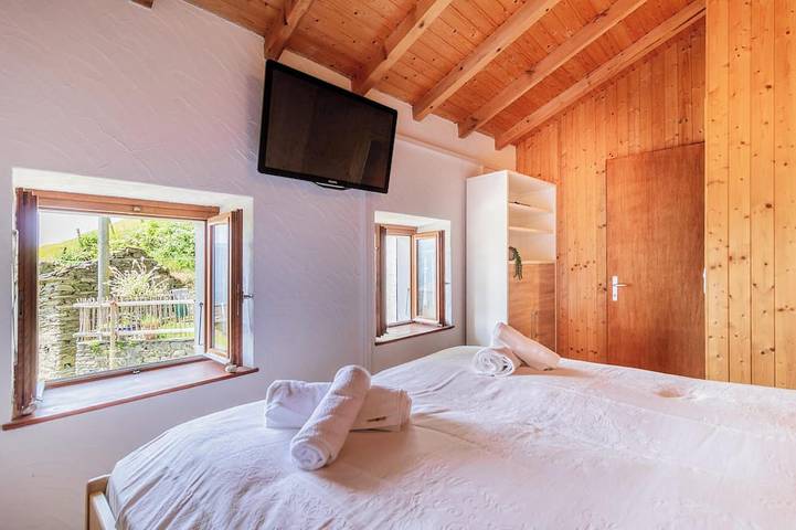 Ferienhaus für 6 Personen, mit Terrasse und Garten, mit Haustier in Gambarogno