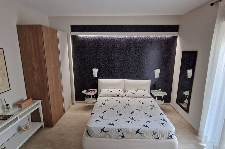 Entire apartment, Alice's House - Lecce Centro - parking and internet wi-fi in Lecce, Lecce Province