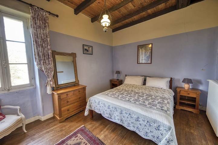 Location de vacances pour 14 personnes, avec terrasse ainsi que jardin et piscine à Saint-Marcel-du-Périgord - 2