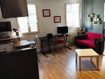 Gîte pour 3 personnes, avec terrasse dans Cinema Utopia La Manutention Avignon