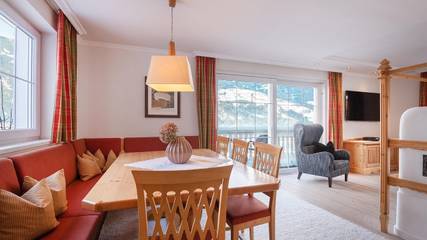 Chalet voor 10 Personen in Kaltenbach, Ski-Optimal Hochzillertal, Afbeelding 2