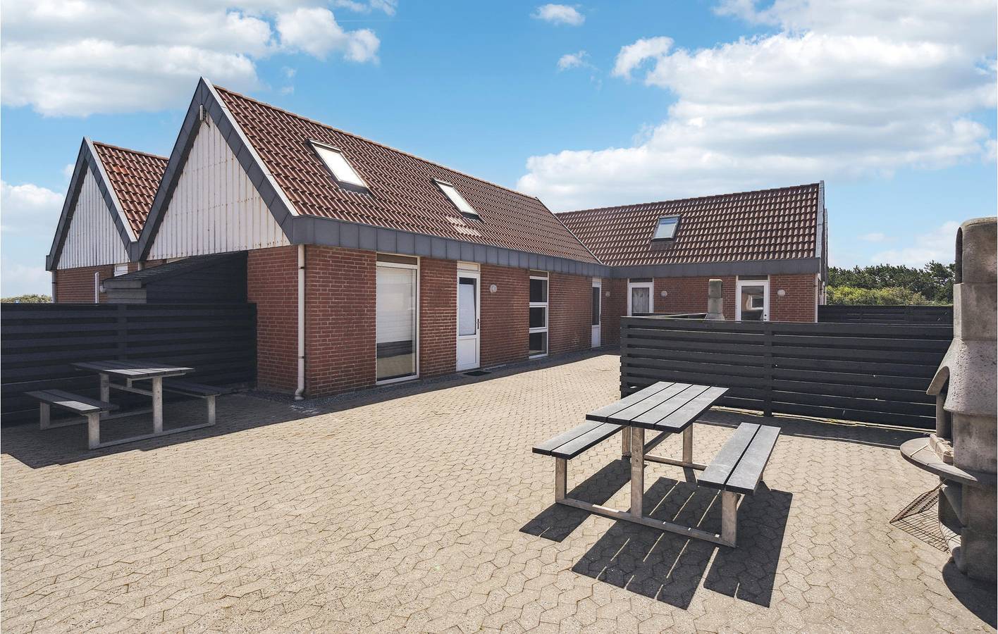 Hel ferieleilighet, Ferieleilighet for 6 personer med terrasse in Hvide Sande, Holmsland Klit