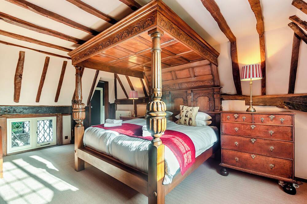 6 Schlafzimmer Unterkunft in East Grinstead in East Grinstead, West Sussex