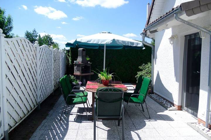 Geräumiges Ferienhaus mit Sauna, Balkon, Garten und Wlan in Hohen Wangelin in Hohen Wangelin, Mecklenburgische Seenplatte