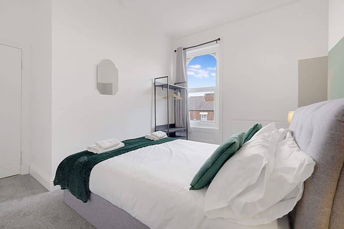 Apartamento entero, Spacious five Bedroom Family Home Group Stay Wifi in Sunderland