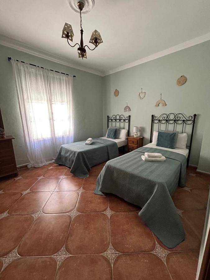 Casa rural para 4 personas, con vistas además de piscina y jardín en Villanueva de la Concepción - 4