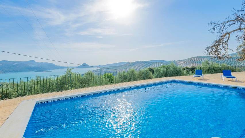 Casa de vacaciones para 10 personas, con Balcón/Terraza en Iznájar