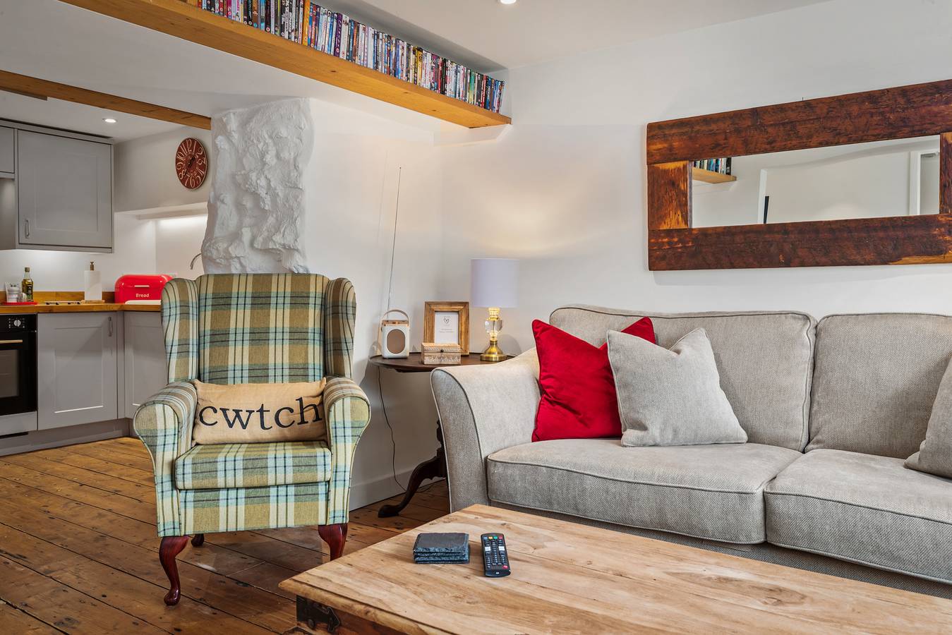 Entire apartment, The Cwtch Apartment - Sea Views, Close to Beach in Penally, Pembrokeshire