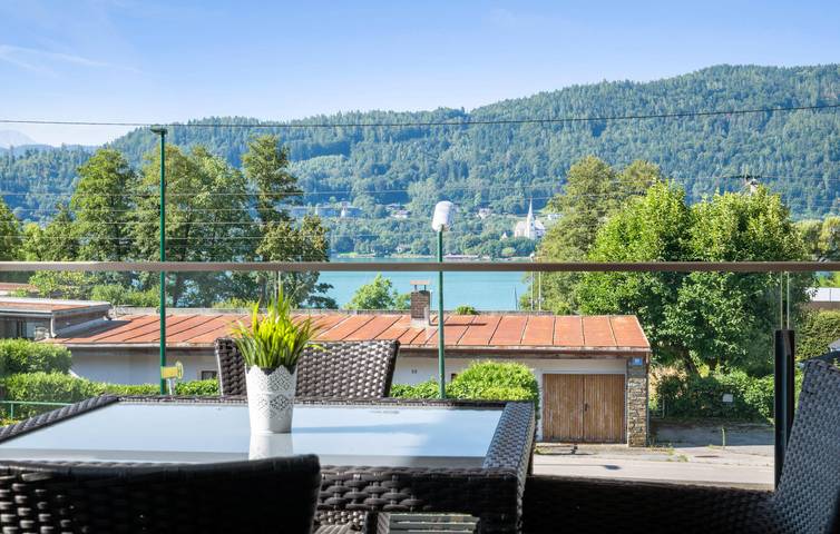 Ferienwohnung für 3 Personen, mit Seeblick und Terrasse in Klagenfurt-Land - 2