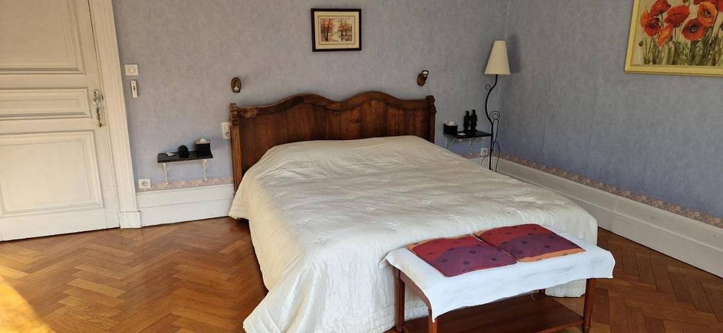 Chambre d’hôte pour 6 personnes, avec vue ainsi que piscine et jardin dans l' Aveyron - 4