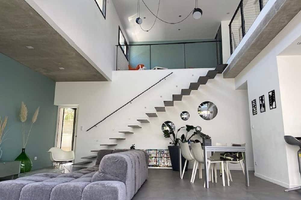 Villa familiale d'architecte de 130 m2 entre mer et étangs in Palavas-les-Flots, Côte méditerranéenne (France)