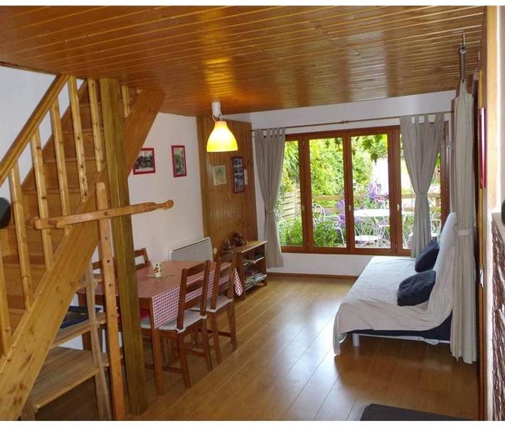 Gîte pour 3 personnes, avec terrasse ainsi que vue et piscine à Seix - 4