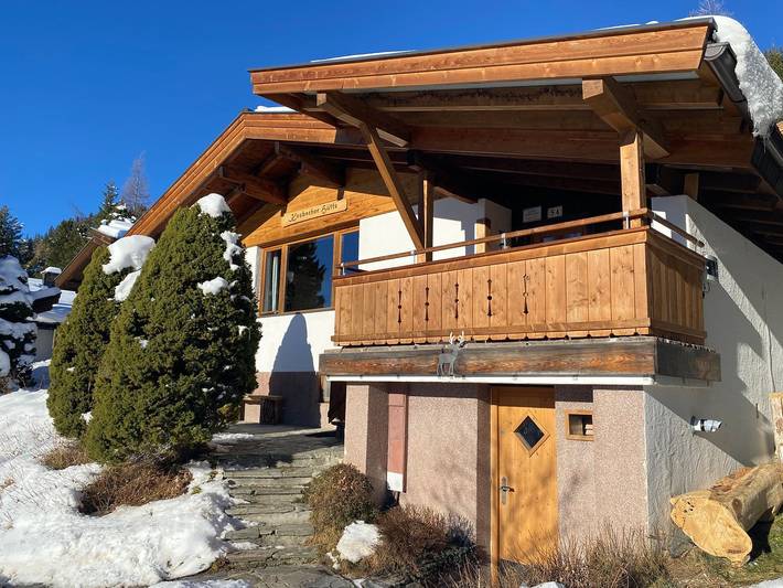 Hütte für 6 Personen, mit Terrasse und Balkon/Terrasse sowie Sauna in Königsleiten