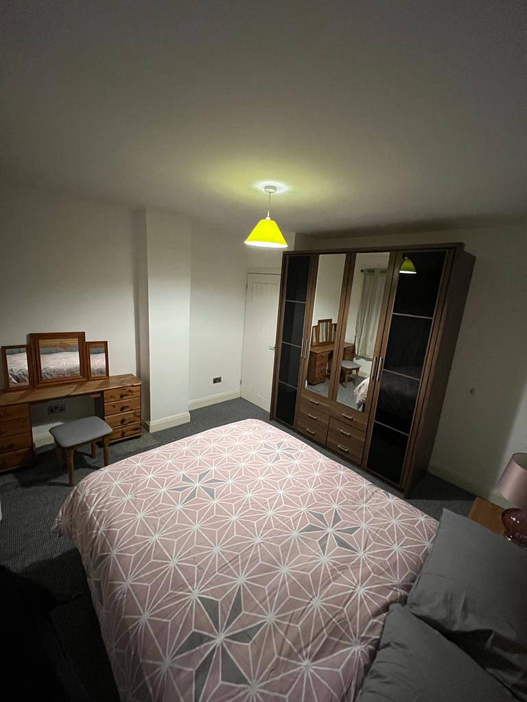 Remarkable 3-Bed House in Westcliff-on-Sea in Southend-on-Sea, Östliches England