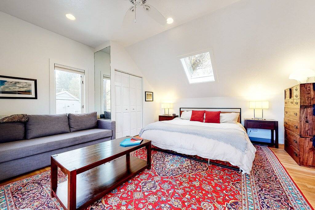 Dog-friendly remodeled home with 2 living rooms & fireplace - 4 blocks to town in Steamboat Springs, Medicine Bow-Routt Nationalwald