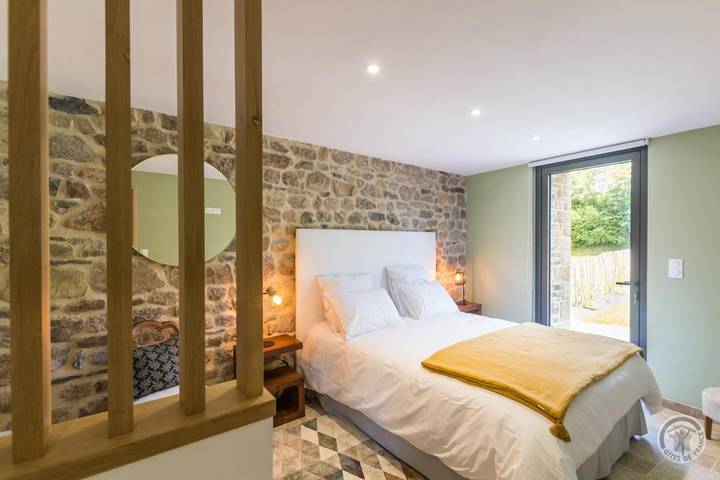 Gîte pour 4 personnes, avec jardin à Réville - 3