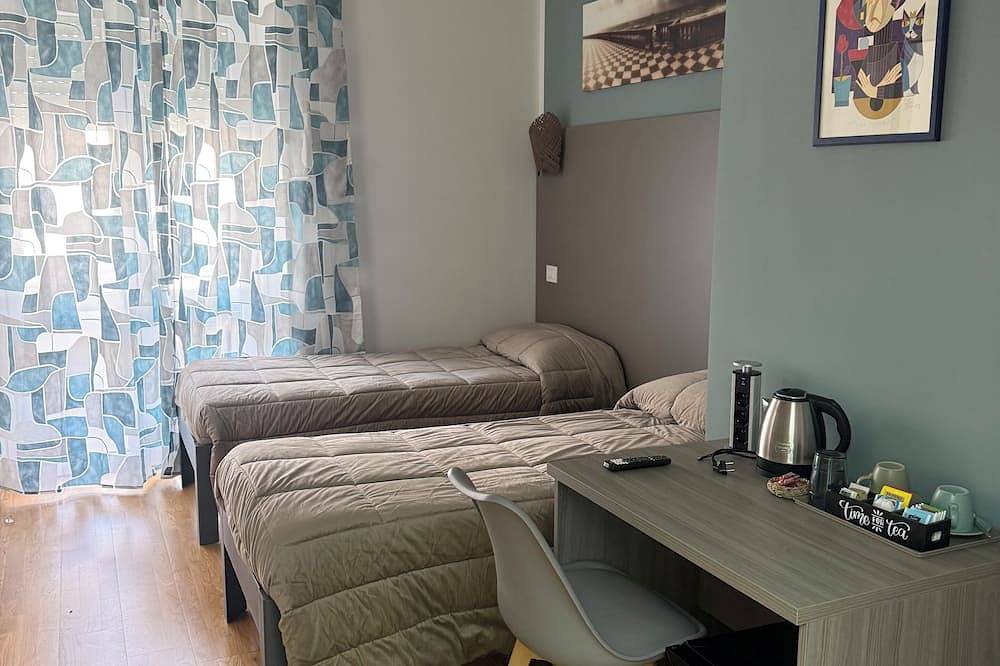Residenceviagrande110 Rents Double Room With Private Bathroom in Livorno, Etruskische Küste