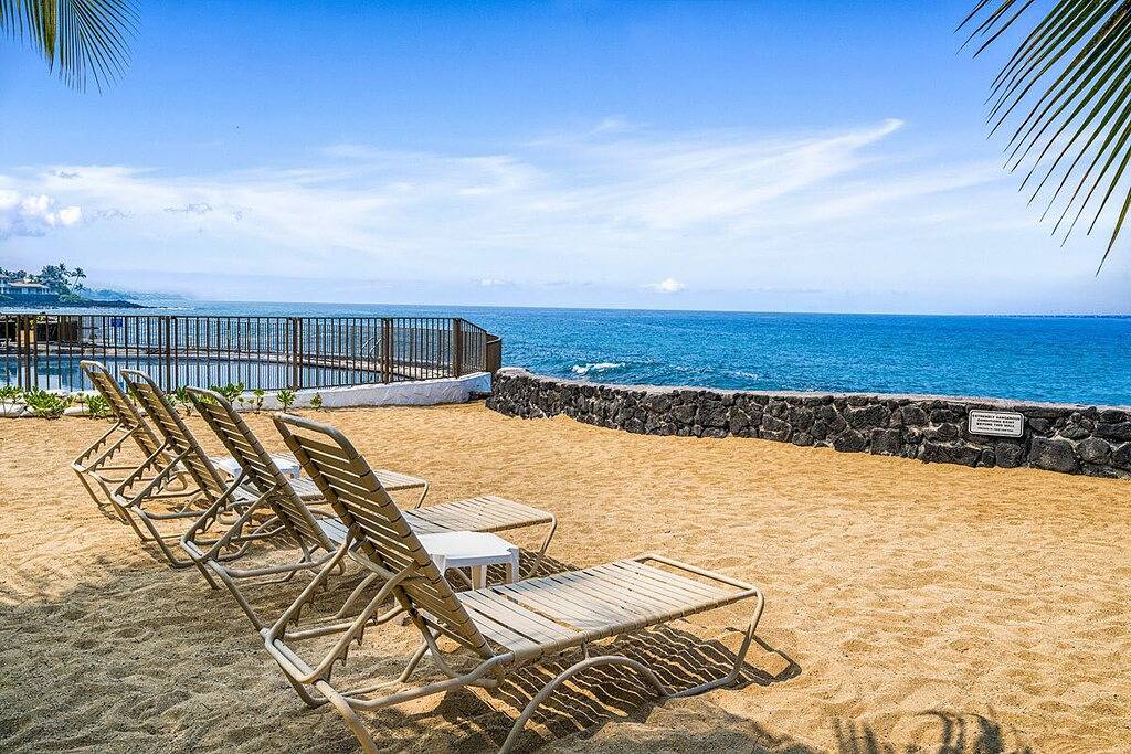 Ganze Wohnung, Casa De Emdeko# 324 1/1 Remodeled ,Top Floor, Oceanview, Ac, Elevators! in Komohana Kai, Alii Kai