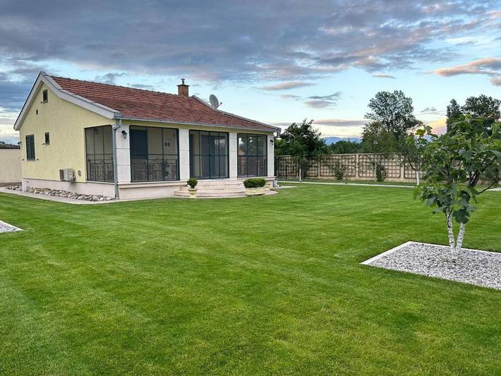 Willa dla 2 osób, z sauna i widok oraz ogród i basen, zwierzęta dozwolone w Czarnogóra