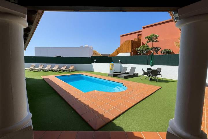 Chalet para 6 personas, con vistas además de jardín y piscina en Fuerteventura - 4