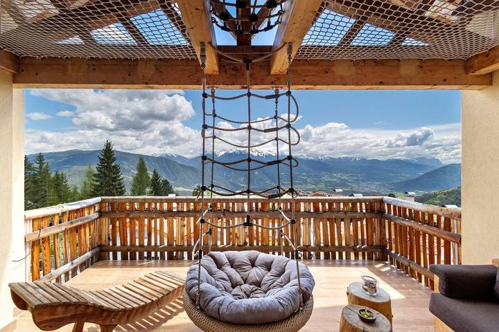 Ferienwohnung für 10 Personen, mit Balkon und Whirlpool sowie Garten und Sauna