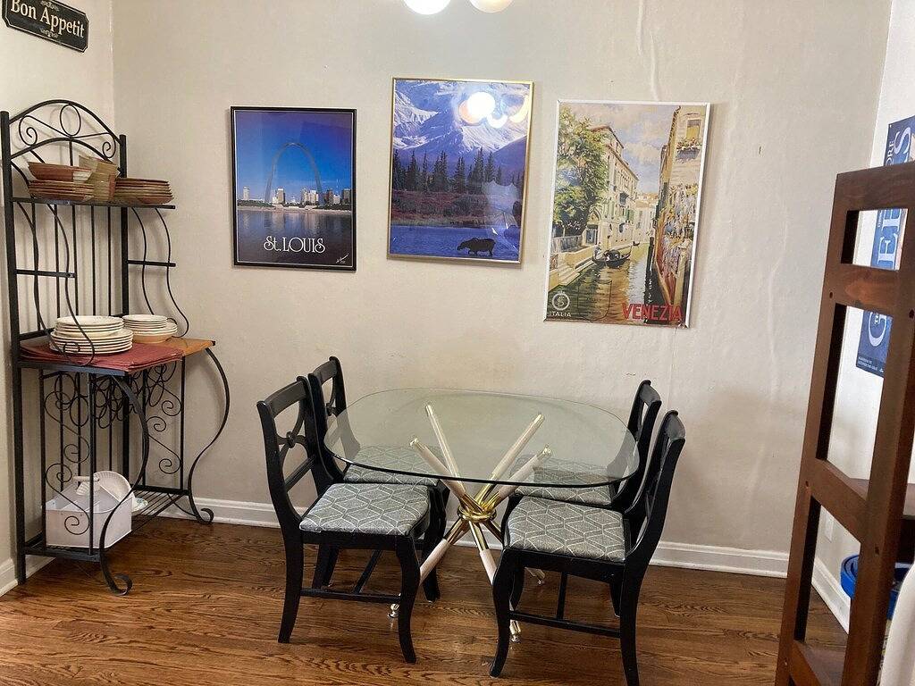 Klassisches Mittelhundert-Duplex in St. Louis, Missouri