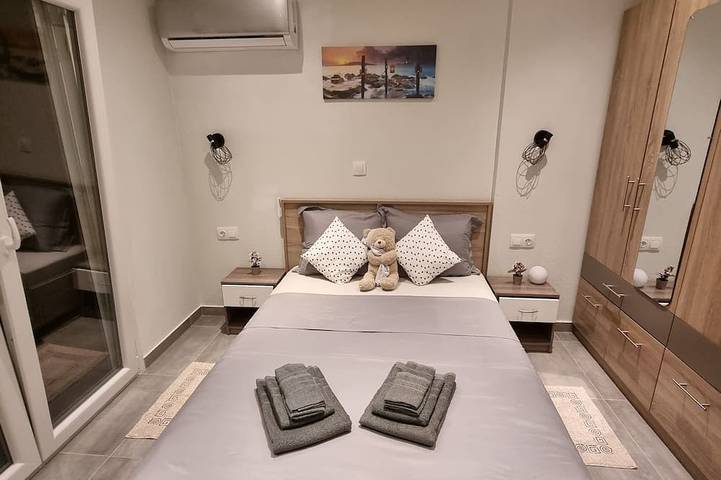 Gîte pour 8 personnes, avec jardin et balcon, animaux acceptés dans Nea Kallikratia - 2