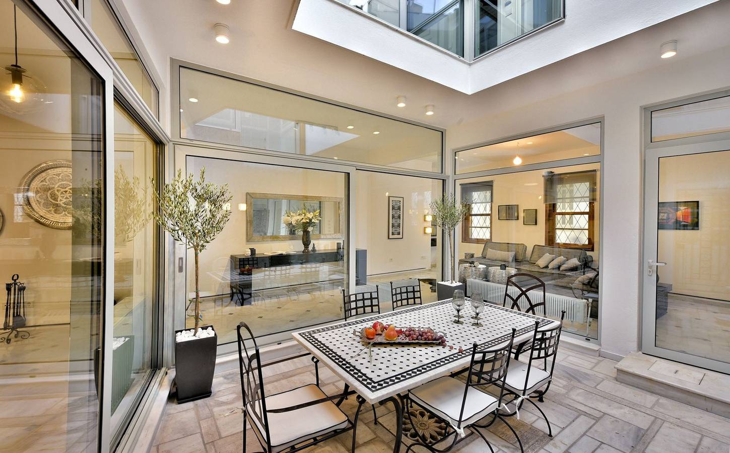 Elegant Plaka Townhouse | Aldis Mansion | 3 Bedrooms | Central Athens Location in Zentral-Athen, Athen