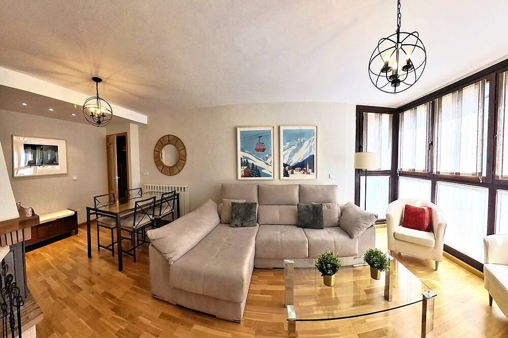 Entire apartment, Tenagune - tucasaenlospirineos in Escarrilla, Sallent de Gállego