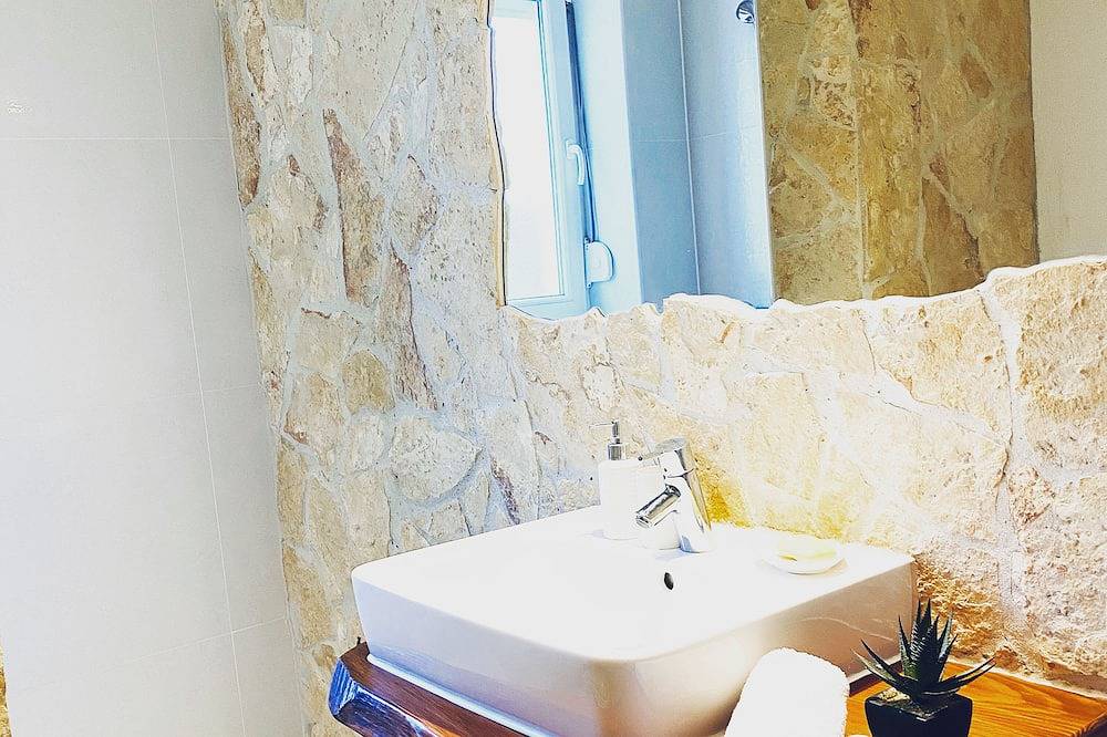 Ganze Wohnung, Trogir Exclusive 180qm Maisonettewohnung mit privatem Pool und Meerblick in Trogir, Split-Dalmatien