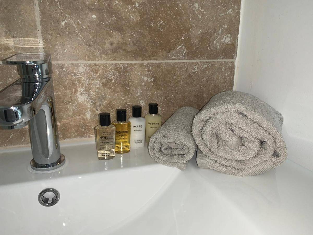 Double Room with Private External Bathroom in Mamers, Sarthe