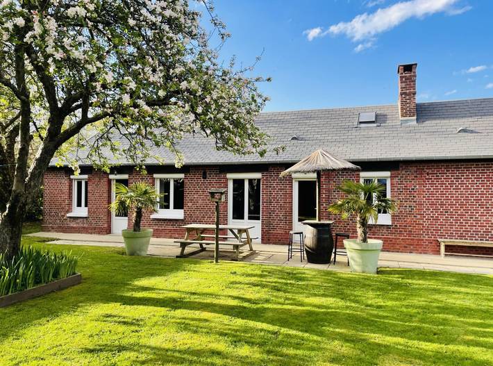 Gîte pour 4 personnes, avec terrasse et jardin dans La Fontelaye