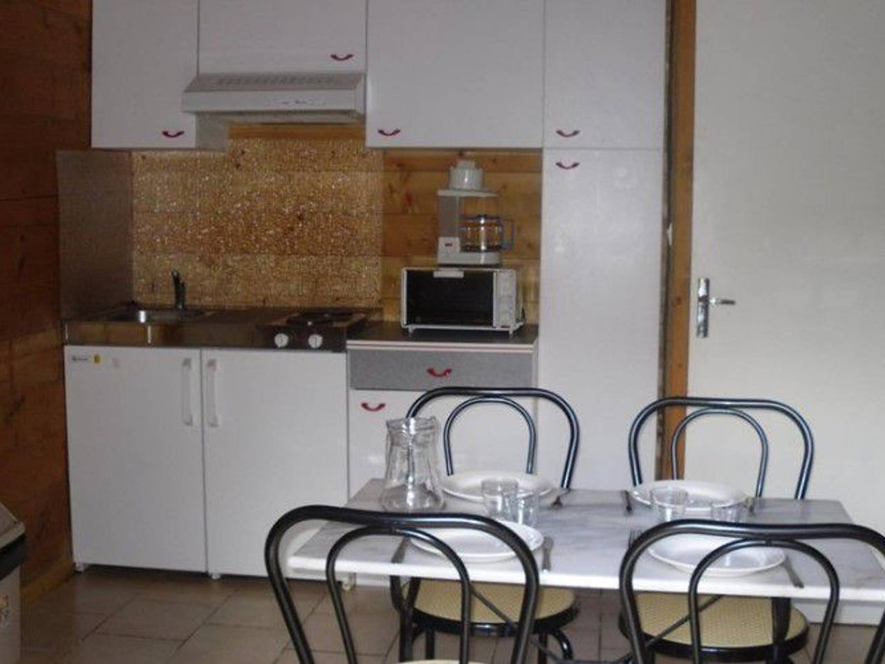 Appartement entier, Appartement cosy avec terrasse à Sauveterre-de-Rouergue in Sauveterre-de-Rouergue, Aveyron