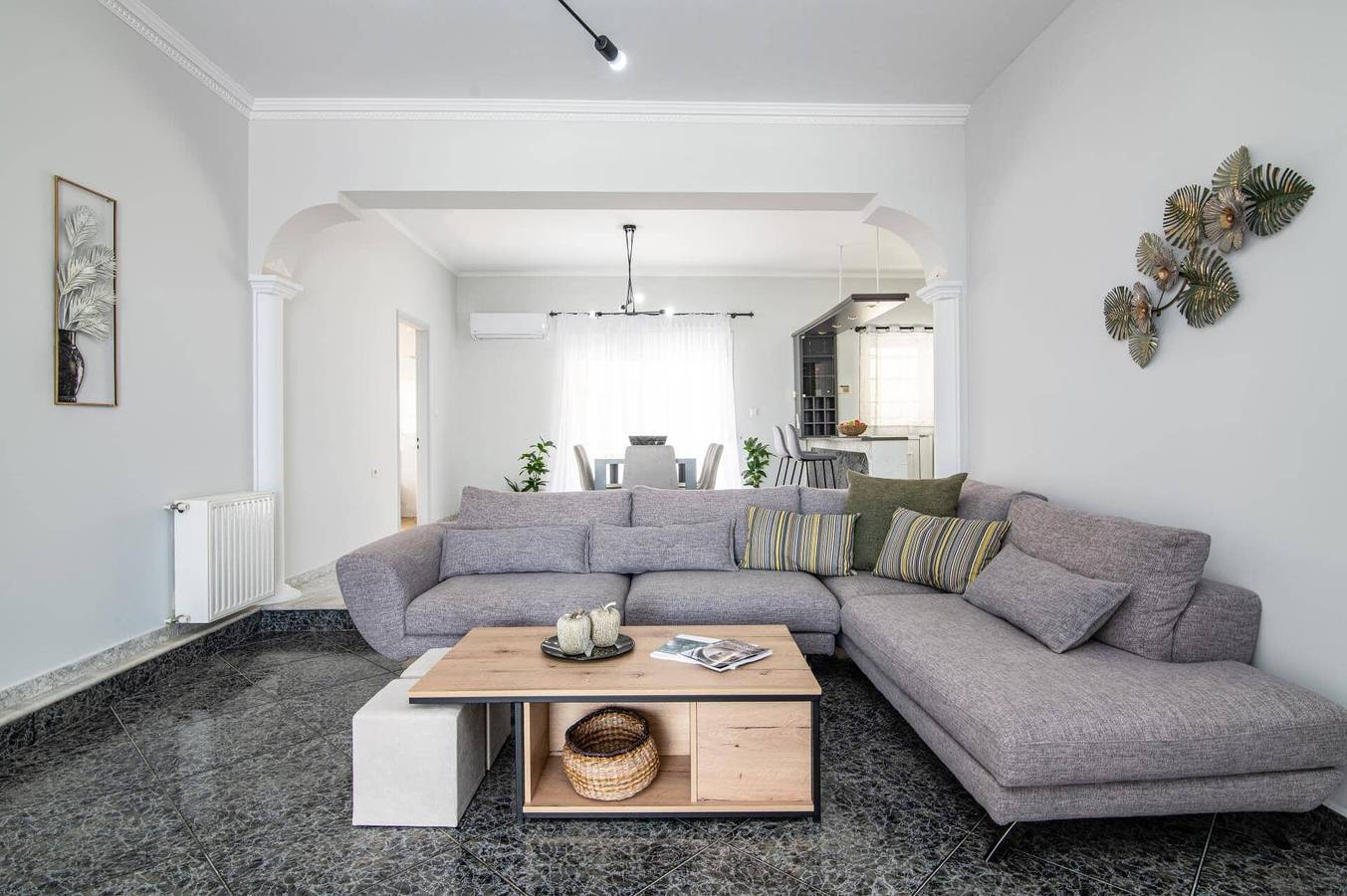 Villa Meredith by Villa Plus in Psarou, Alykes