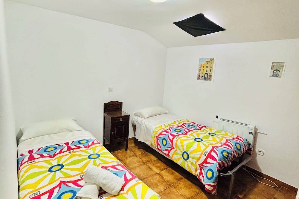 La Casa de la Plaza: Gemütliches Landhaus im Herzen von Rascafría. in Rascafría, Sierra de Guadarrama