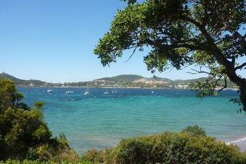 Villa pour 8 personnes, avec jardin et jacuzzi dans Anthéor