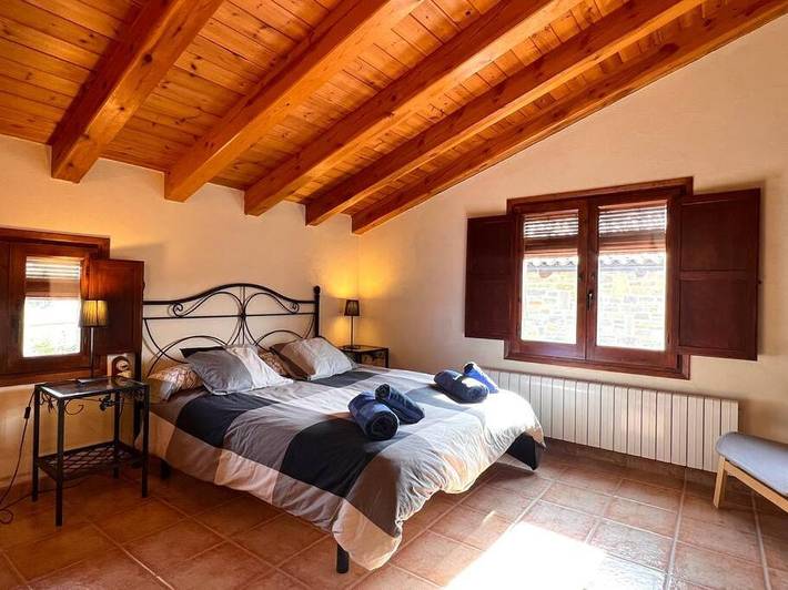 Casa de vacaciones para 13 personas, con vistas además de jardín y piscina en Pallars Jussà - 2