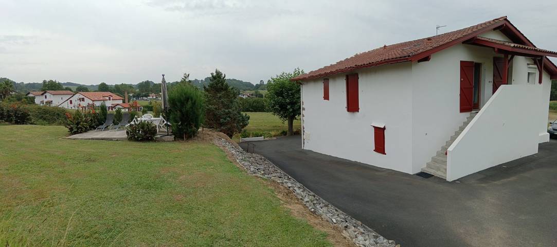 Gîte pour 3 personnes, avec jardin à Saint-Pée-sur-Nivelle - 2