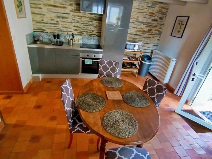 Location de vacances pour 4 personnes, avec terrasse et piscine à Saint-Jean-des-Mauvrets - 2