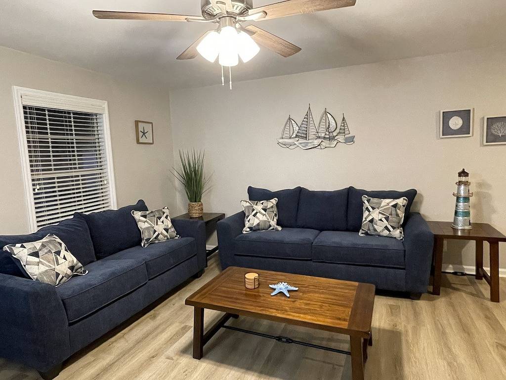 Beach Square – optional Bikes – Walk 2 Redfern Village, shops, and restaurants!. in St. Simons Island, Glynn County