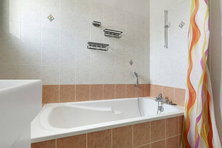 Location de vacances pour 4 personnes, avec terrasse et jardin, animaux acceptés à Les Landes-Genusson - 4