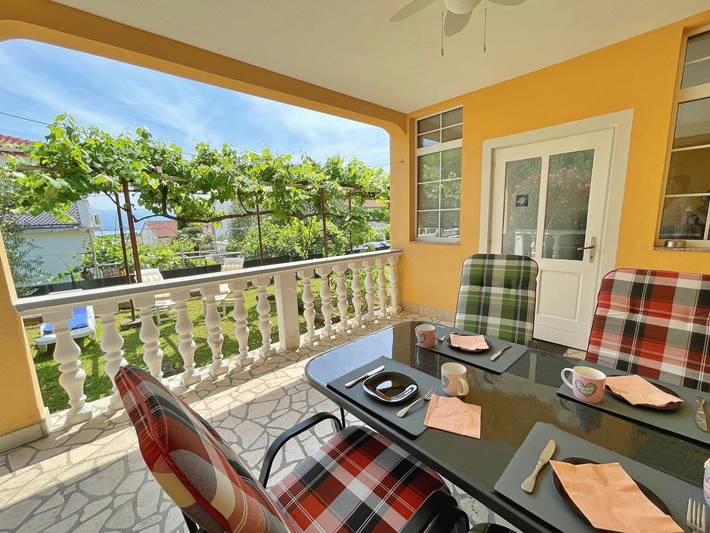 Ganze Wohnung, Apartment Mara - Garten, Terrasse, Haustiere erlaubt, Grill, privater Parkplatz in Silo (Krk), Krk