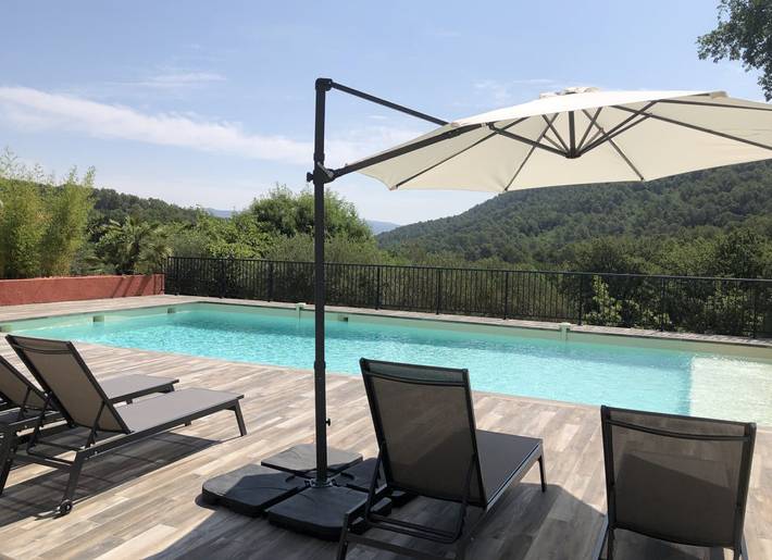Studio pour 2 personnes, avec piscine ainsi que jardin et terrasse, animaux acceptés