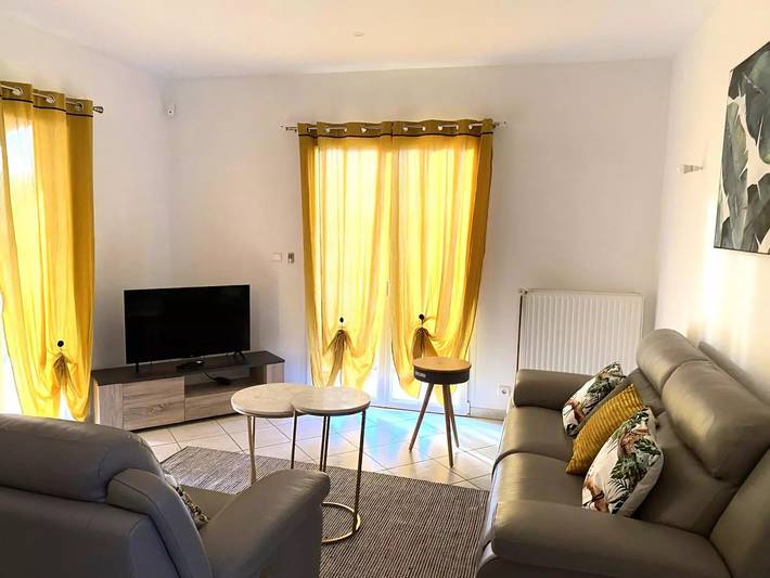 Gîte pour 9 personnes, avec jardin à Douzy - 3