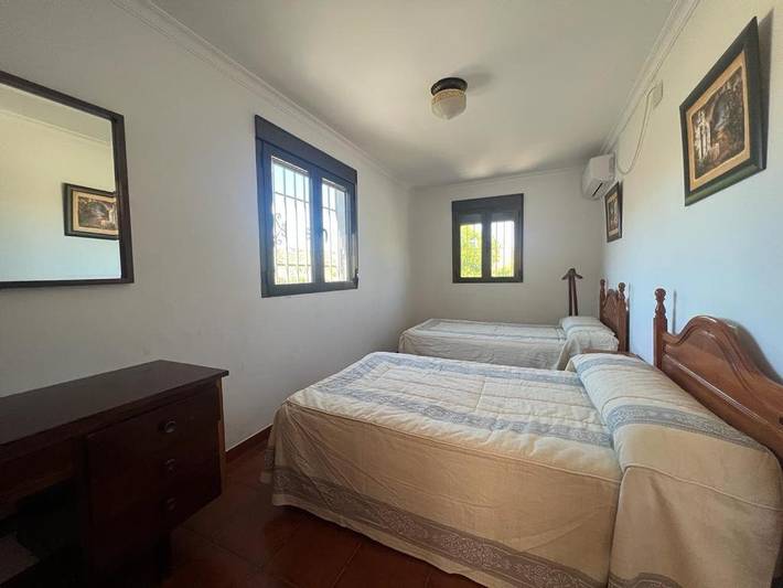 Maison de campagne pour 6 personnes, avec jardin ainsi que terrasse et vue, animaux acceptés à Cuevas del Becerro - 4