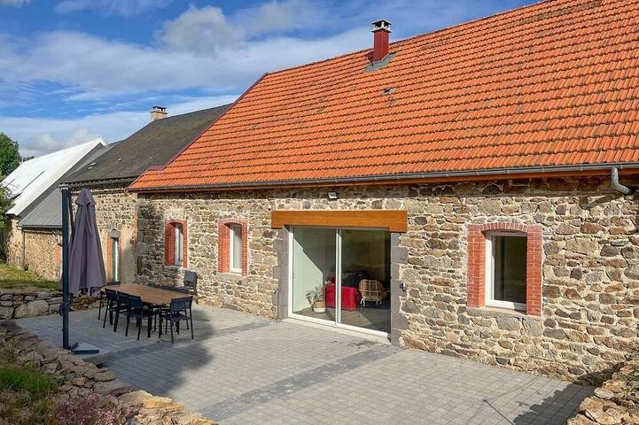 Location de vacances pour 10 personnes, avec balcon et jardin à Gelles