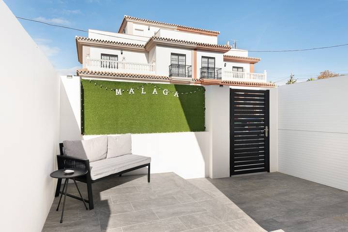 Apartamento para 4 personas, con jardín en Churriana