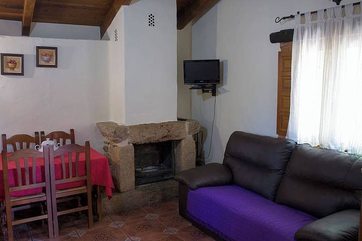 Rural House in Lagunas de Ruidera - Sancho- Swimming pool-Barbecue-Jacuzzi -Pets in Ossa de Montiel, Comarca de la Mancha
