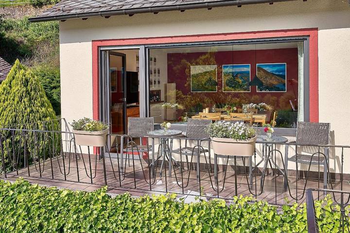 Ferienwohnung für 4 Personen, mit Terrasse und Ausblick in Briedel - 2